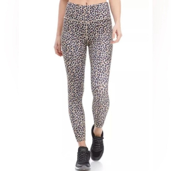 Crown & Ivy Women's Leopard Print Leggings Size S Yoga Running - Picture 1 of 6